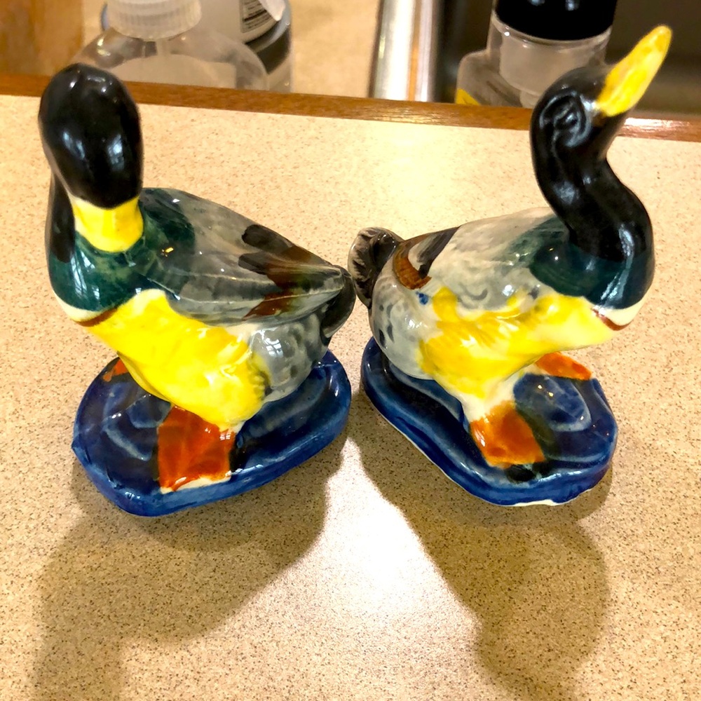 3/$20 Glass duck figurines (2)